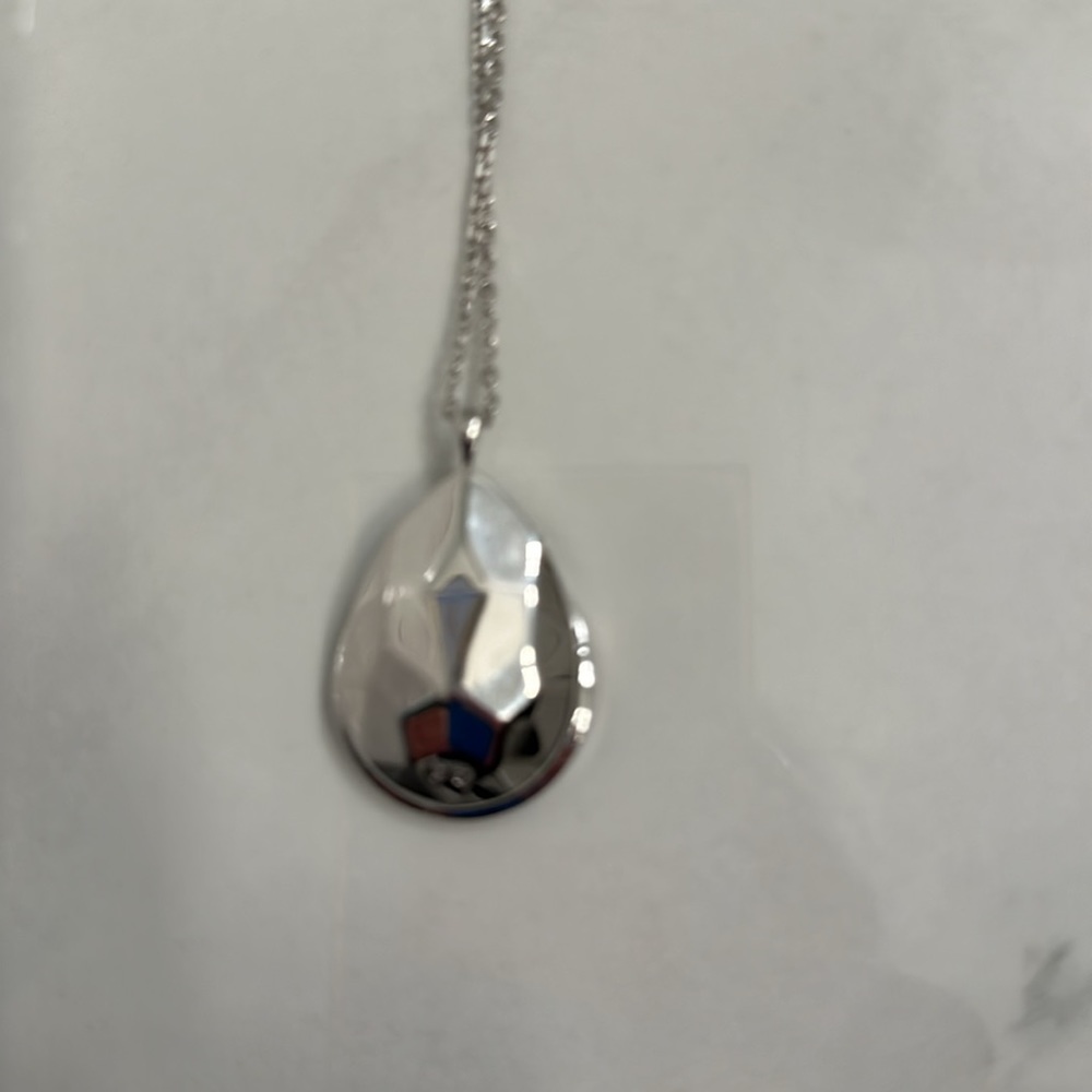 Swarovski Necklace Excellent Condition - Picture 5 of 5